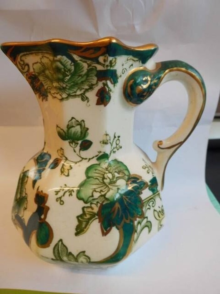 Mason's 'chartreuse' Milk Jug