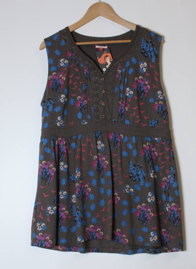 Joe Brown Sleeveless Pink, Blue Flowers  Brown Size: 18