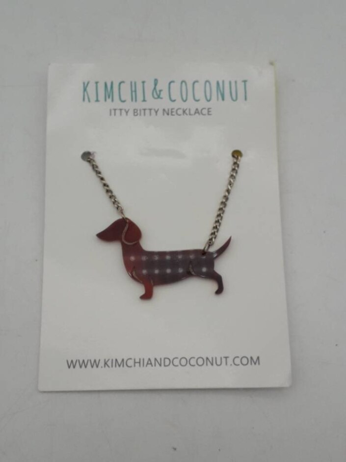 Kimchi & Coconut Costume Jewellery Necklace Dachshund Pendant Brown