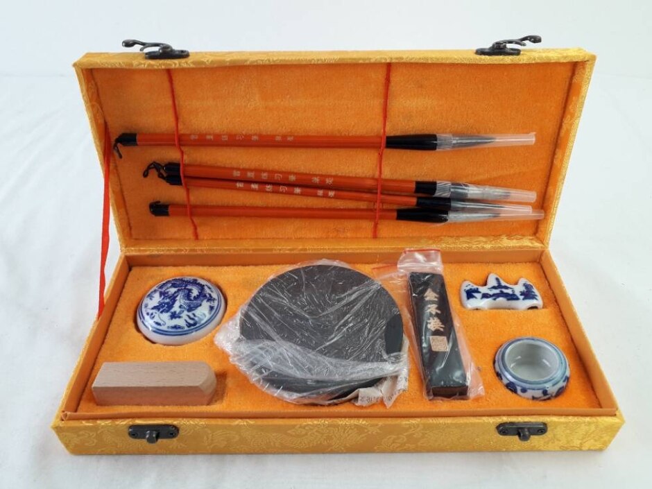 Traditional Chinese Calligraphy Art Gift Box 10pcs Set Brush Ink Stone Holder