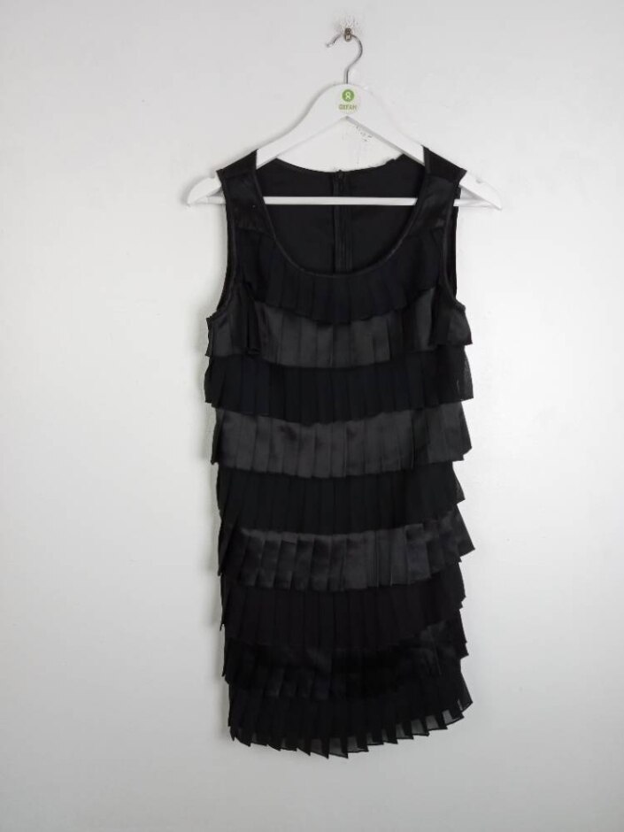 Unbranded Women's Sleeveless Pleated Tiered Dress Black Size: 14