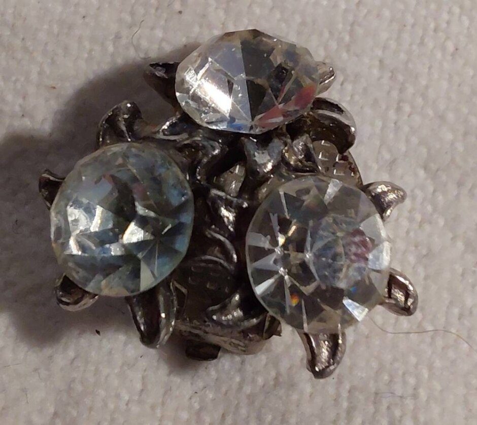 Pair Of Vintage Clip-on Earrings