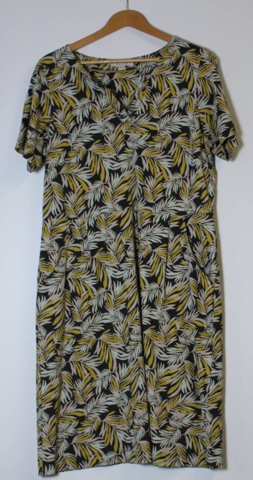 White Stuff Short Sleeved Dress Black Patterned Size: 12