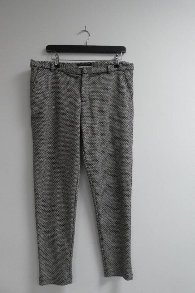 Maison Scotch Tapered Leg Trousers Black & White Size: 36