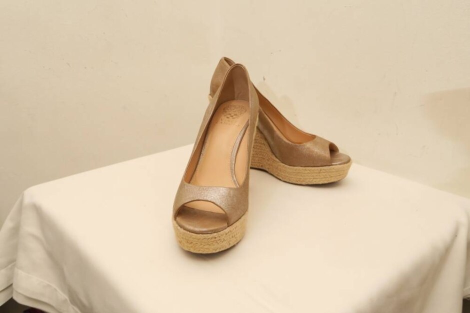 Vince Camuto Metallic Wedges Size 39