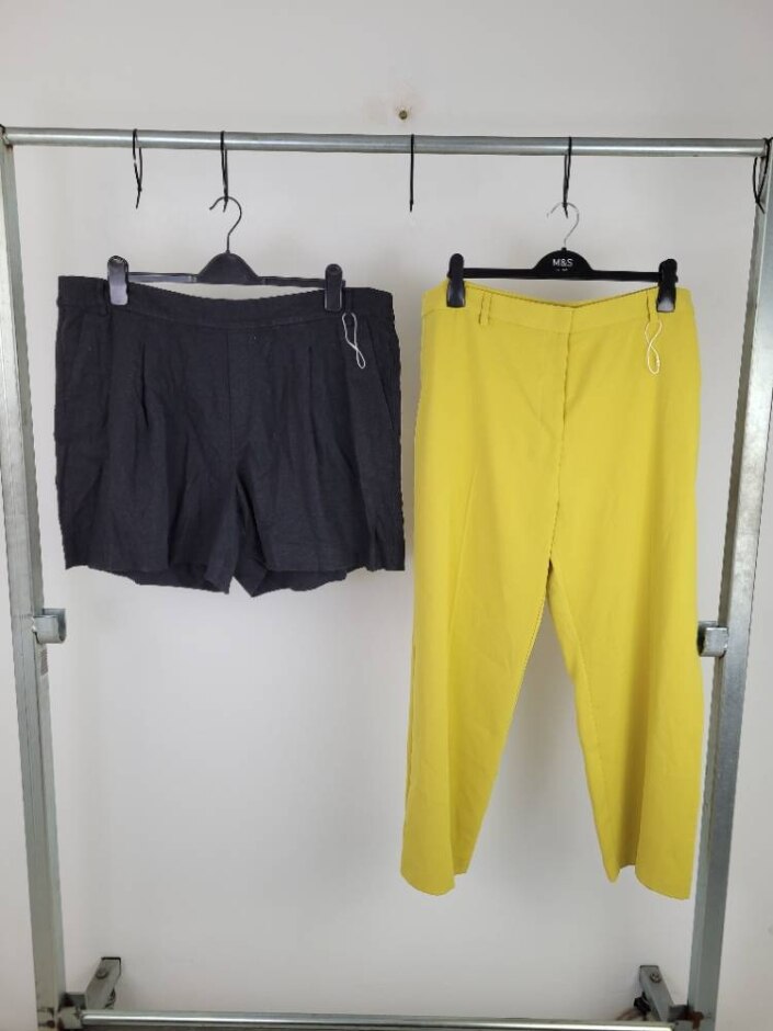 M&s Marks & Spencer 2xbundle Trousers Shorts Yellow Black Size: 22