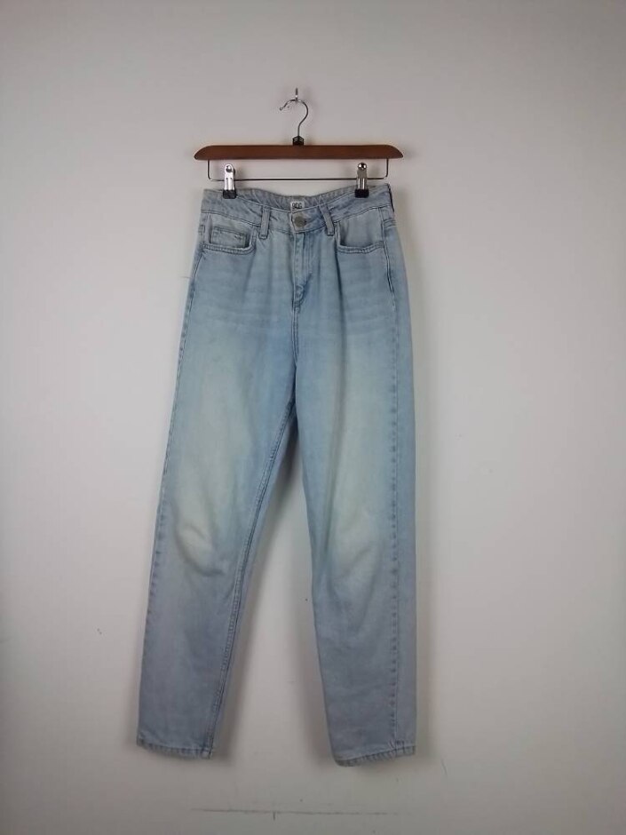Urban Outfitters Mom Style Jeans Denim Blue Size: S
