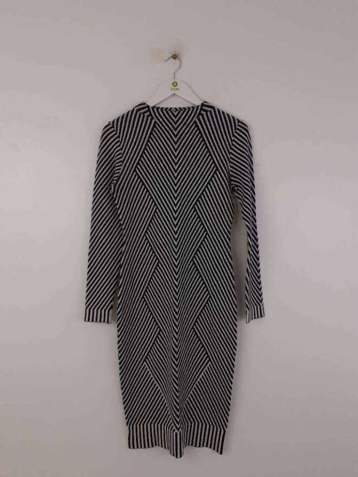 Karen Millen Women's Chevron Stripe Jumper Midi Dress Black & White Size: M