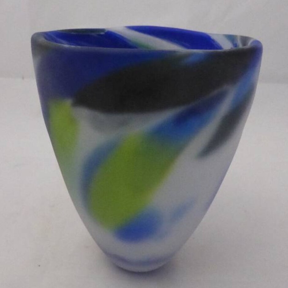 Contemporary Art Glass Bowl By Shakspeare Glass