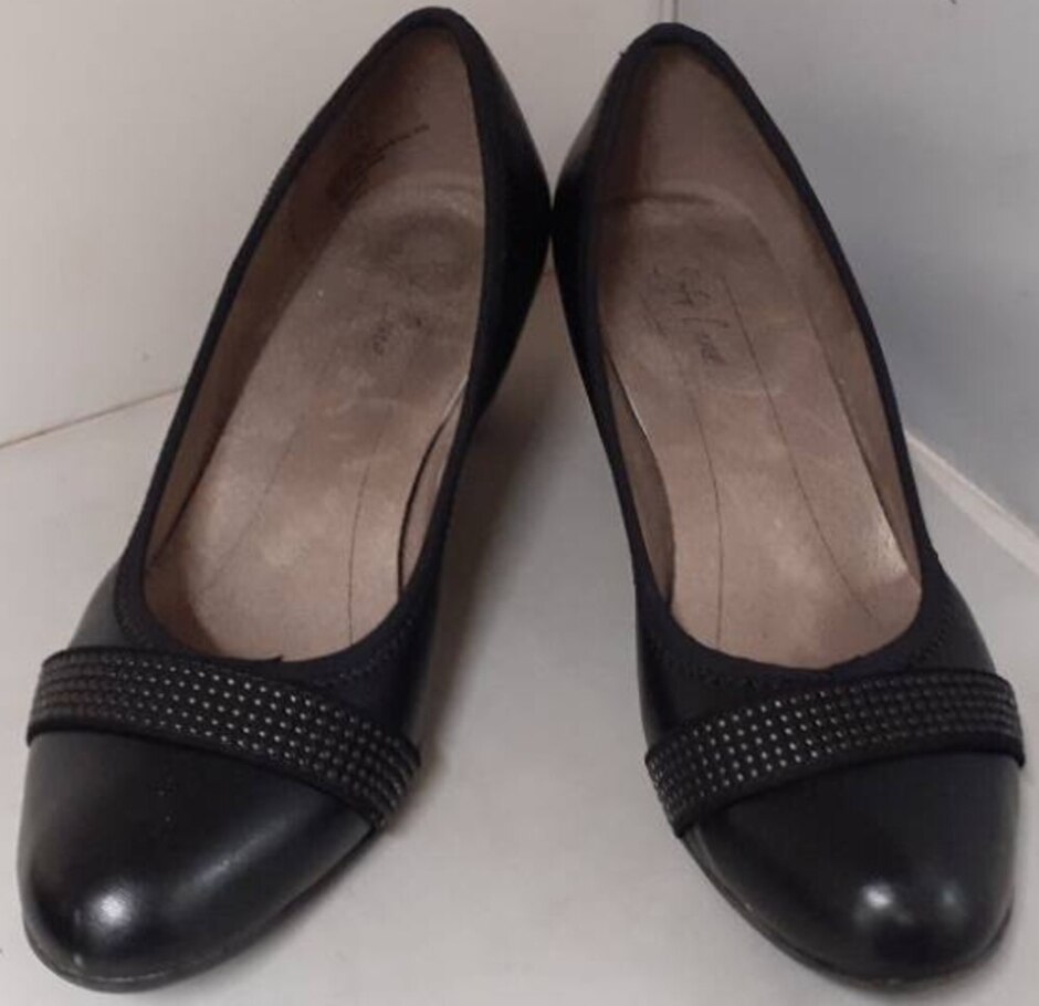 Black Soft Line Heels Size 6