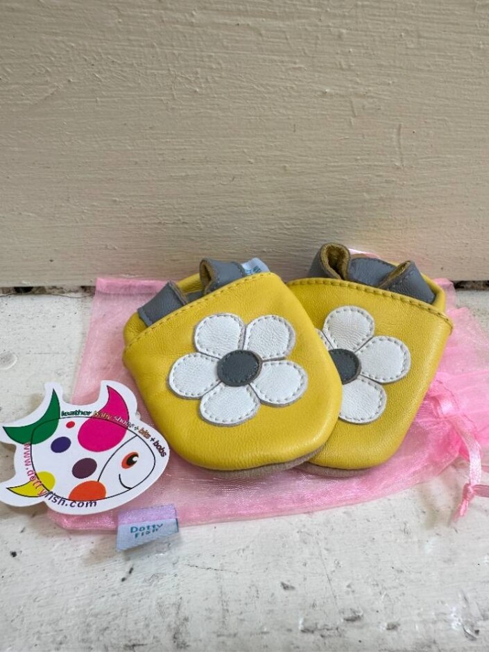 Dotty Fish Soft Leather Shoes (0-6 Months Yellow Size: 0-3 Months