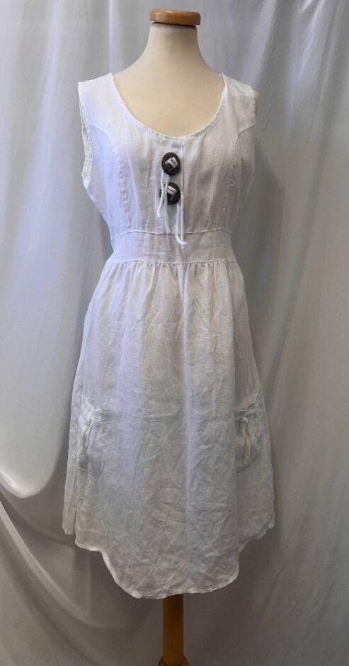 Unbranded Italy  Linnen Dress  White Size: L