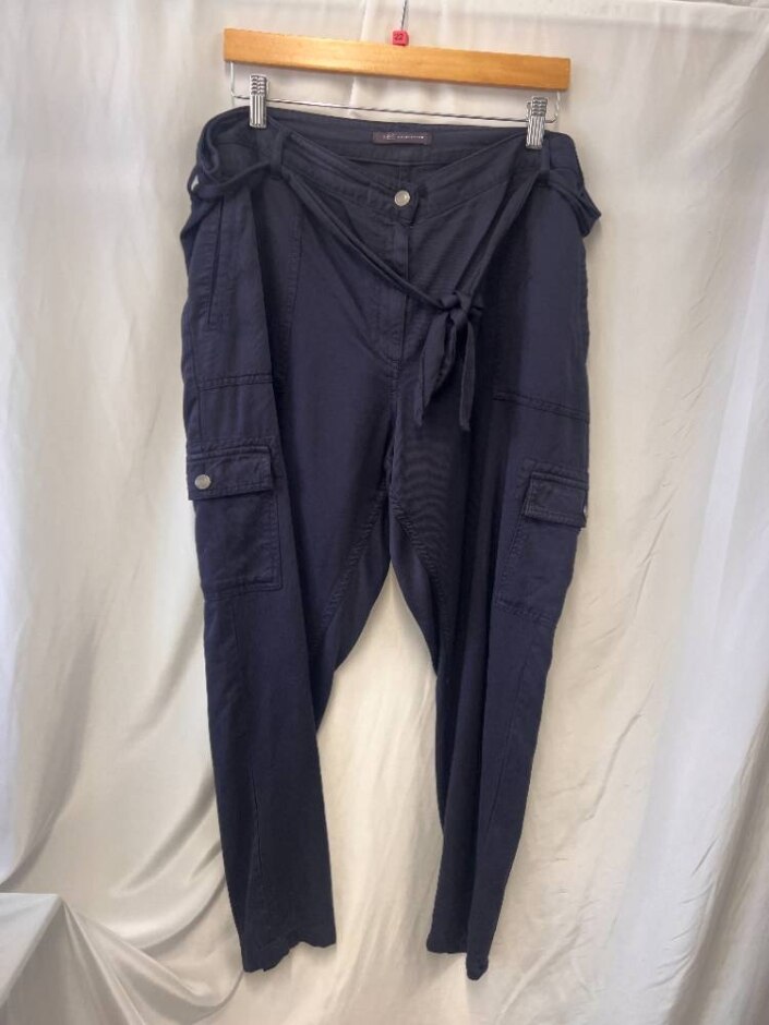 M&s Marks & Spencer Trousers  Navy Size: 22
