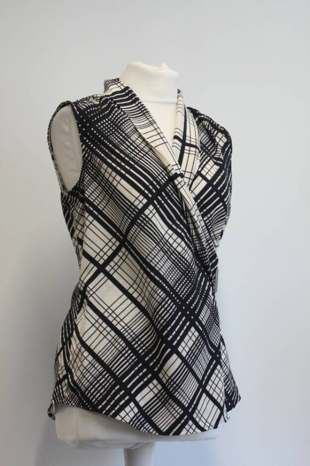 Paul Costelloe Wrap Over V Neck Sleeveless To Black/white Size: S