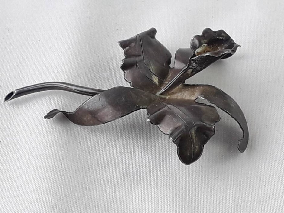 Vintage Antique Silver Orchid Shape Brooch