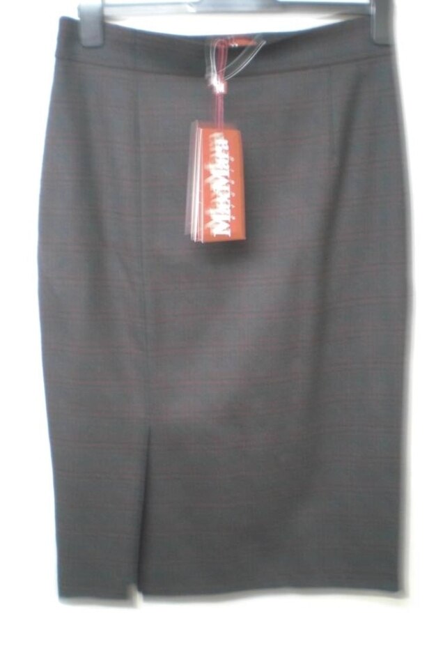 Maxmara 3/4 Length Bnwt  Wool, Lined, Skirt Dark Colour Size: 12