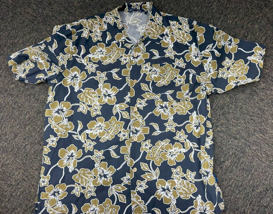 Quiksilver Hawaiian Style Shirt Black & Tan Size: Xl