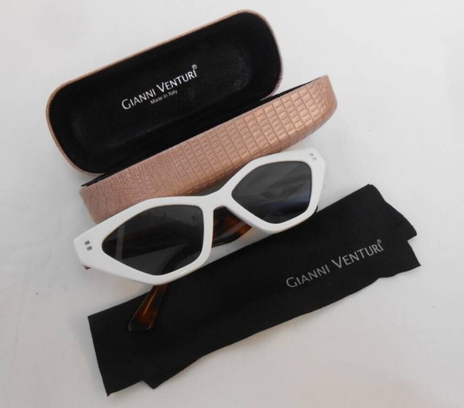 Gianni Venturi Gv0601 Cats Eye Sunglasses In Hard Case - Made In Italy.