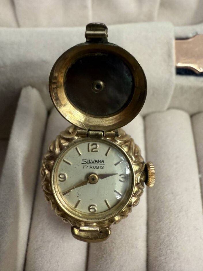 Vintage Silvana 17 Rubis Ring Watch