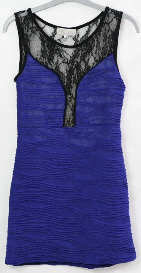 Cameo Rose Relief Dress With Lace Necklin Blue / Black Size: S
