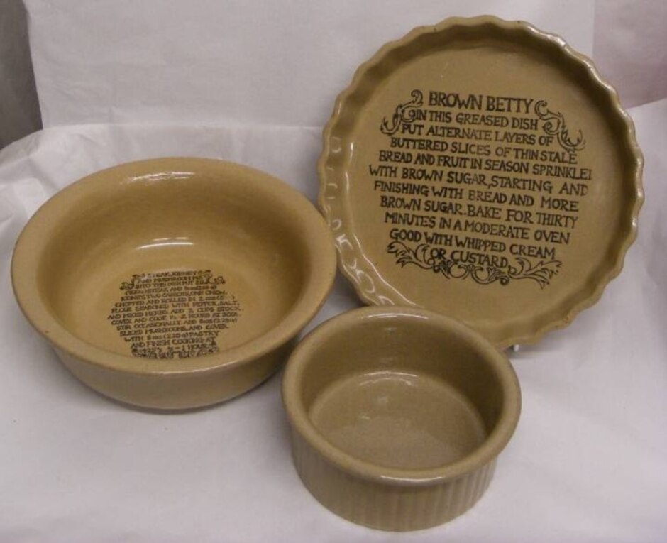 Three Vintage Moira Farmhouse Stoneware Baking Items
