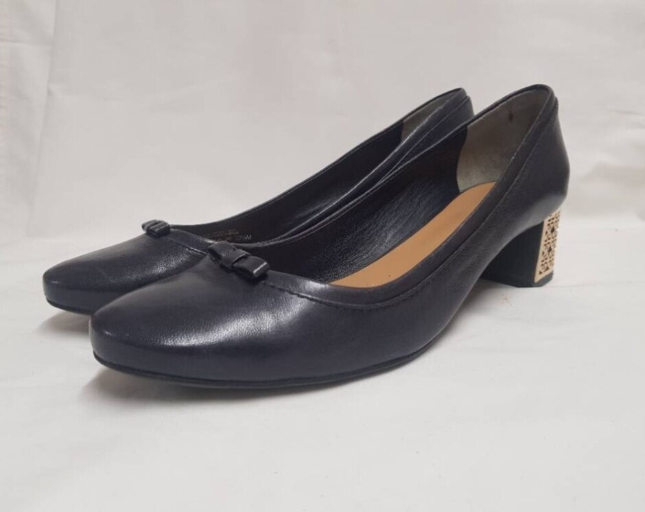 Tory Burgh Block Heel Black Leather Pumps. Marked As Us Size 10.5 (uk Size 8.5)