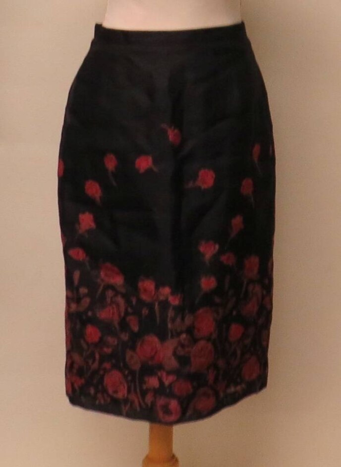 Laura Ashley Skirt Black & Roses Size: 10