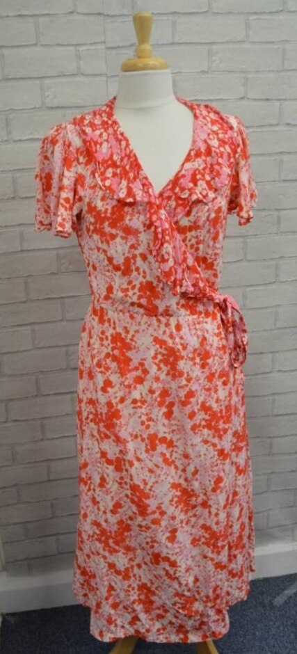 Lily & Lionel Dress  Pink/red  Size: M