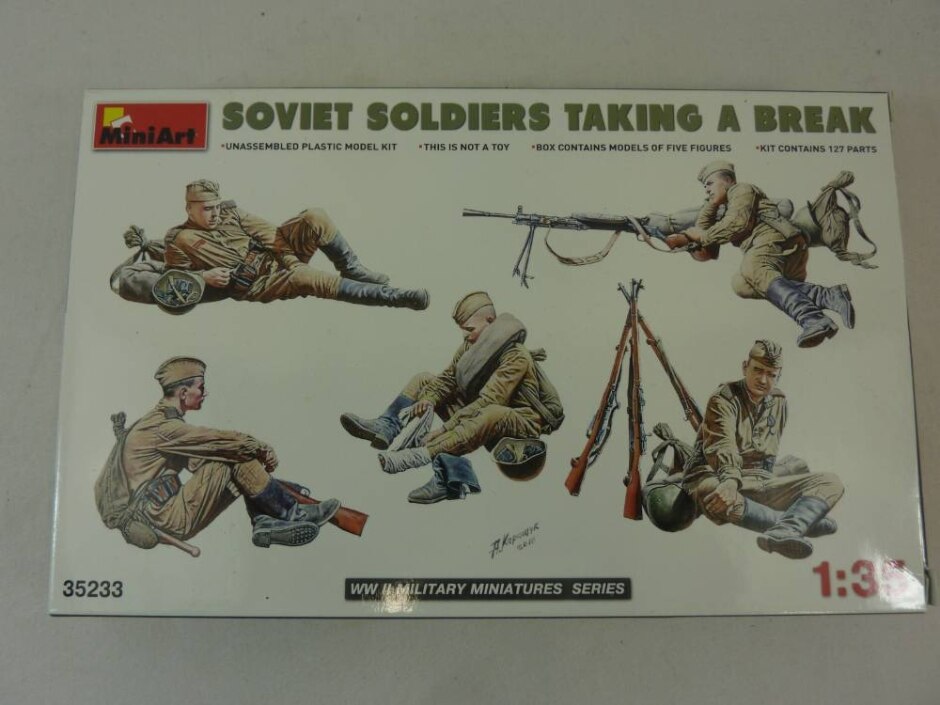 Miniart Soviet Soldiers Taking A Break   Model No : 35233 Scale 1:35