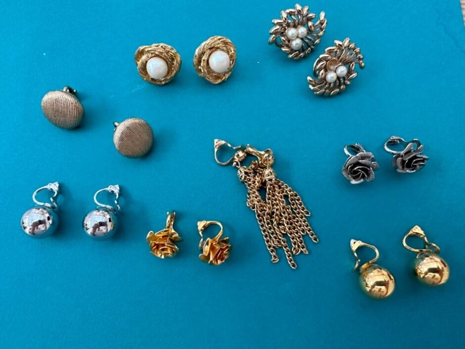8 Pairs Of Vintage Patented Clip On Earrings