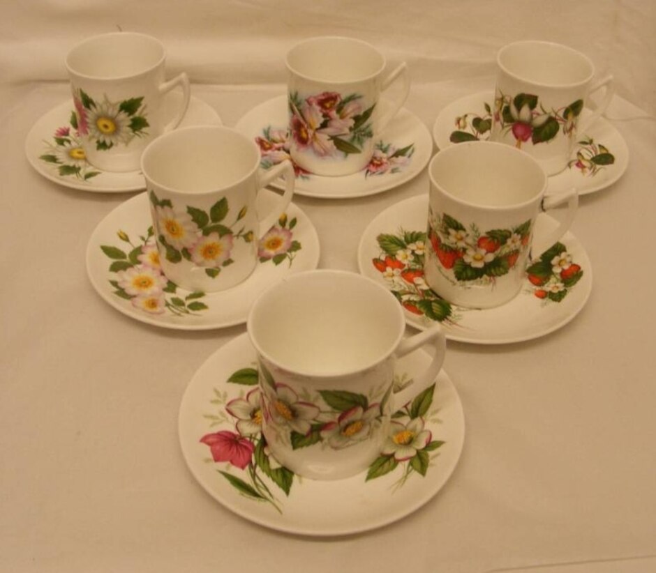 Taylor & Kent 'elizabethan' Floral Cup & Saucer Set - 12 Pieces