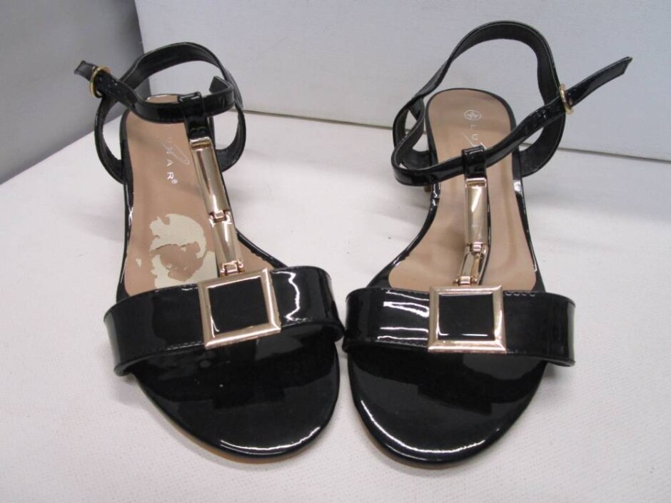 Lunar Black Sandals Size 4