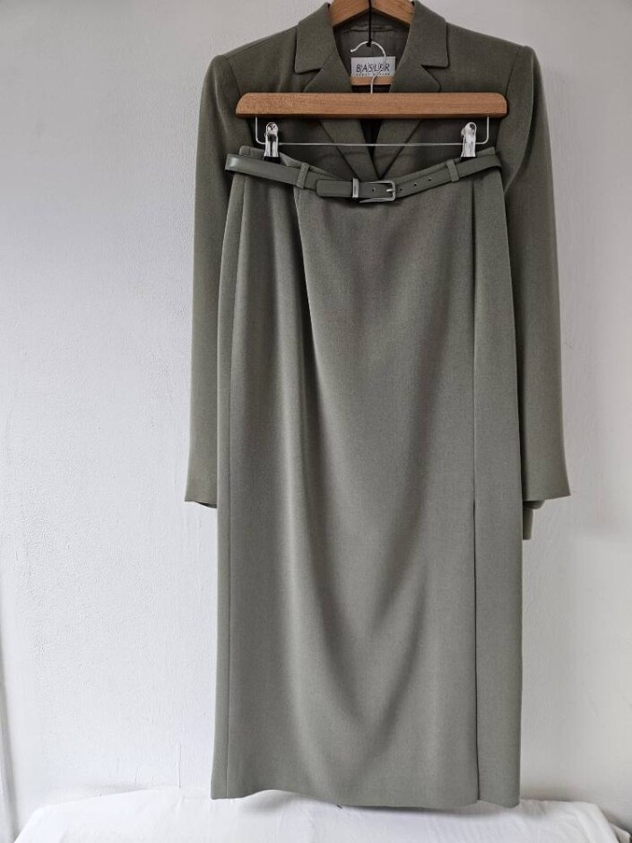 Basler Skirt Suit  Green Size: 12