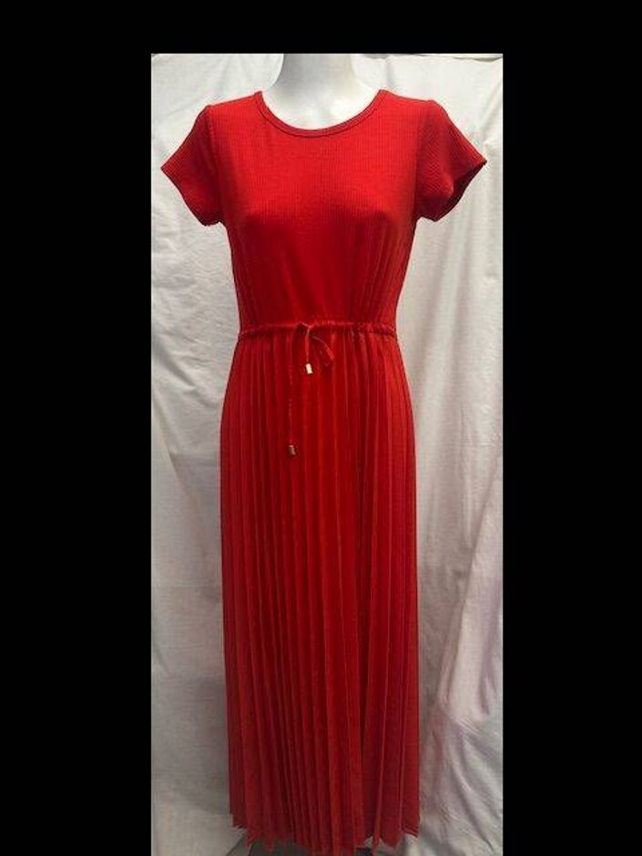 Bnwt Quebarmar  Lovley Casual Dress Red Size: L