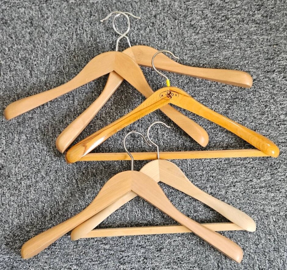 5 X Wooden Coat Hangers , 2 With Trouser Bar, Wooden  Size: L