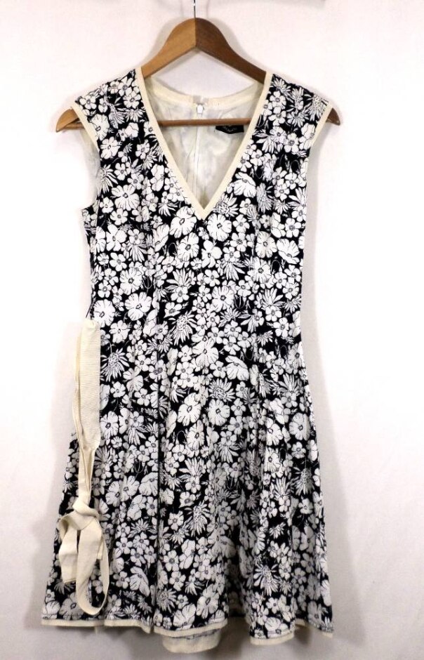 Max&co. Floral Print Sleeveless Dress Black And White Size: 8