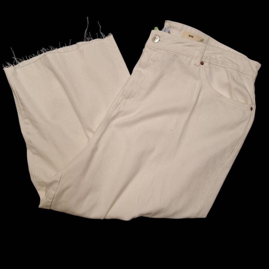 Nwot M&s Cotton Mix Wide Leg Jeans Soft White Size: 22
