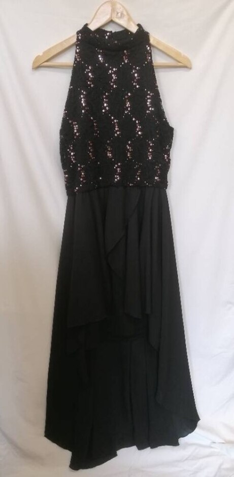 Quiz Beautiful Evening Dress In Black Size: 14