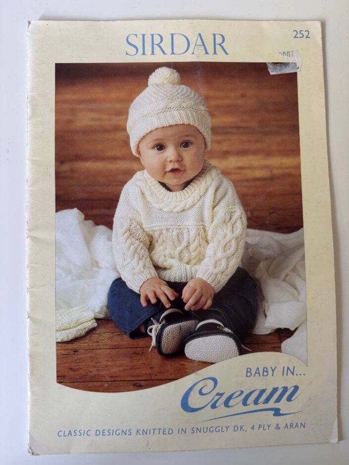 Sirdar Knitting Booklet 252