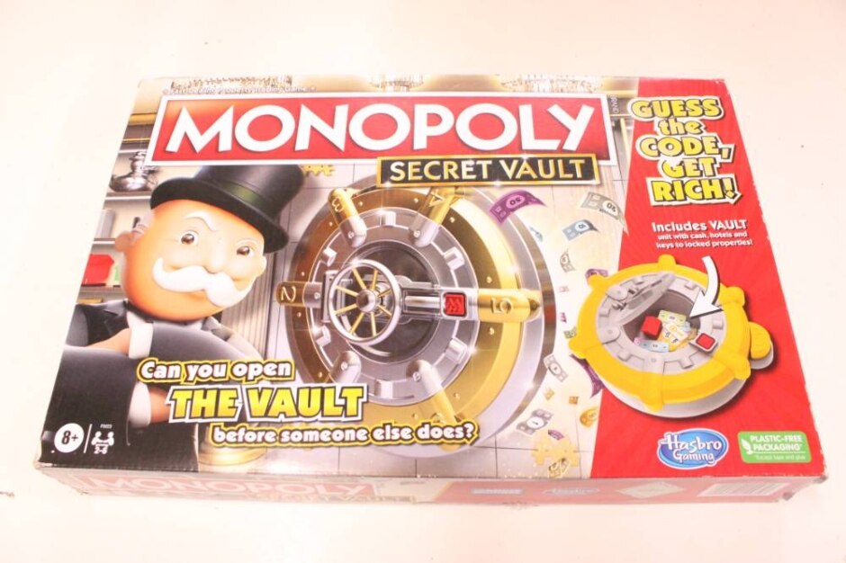 Monopoly Secret Vault By Hasbro Gaming - Like New (box Damaged)