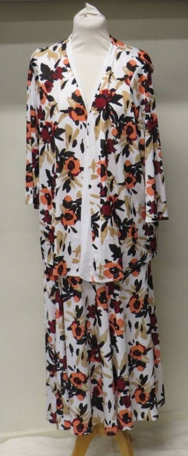 Julipa Skirt With Top Set Cream & Floral Size: 20