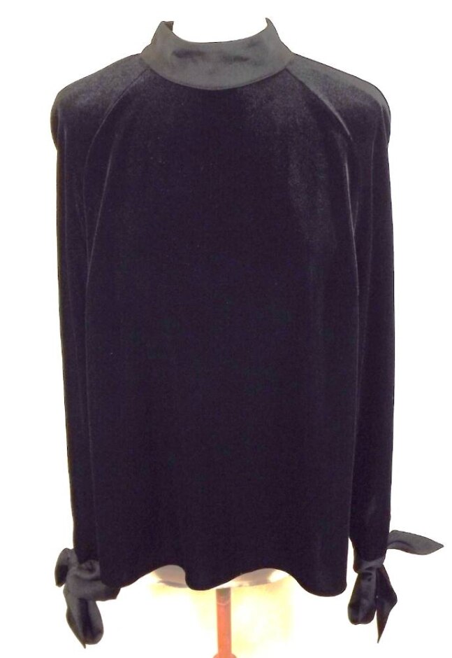 Florere Velvet Cuff Detail Top Black Size: 14