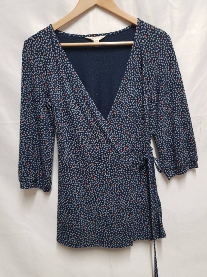 Seasalt 3/4 Sleeved Wrap Top Bamboo Navy Floral Size: 8