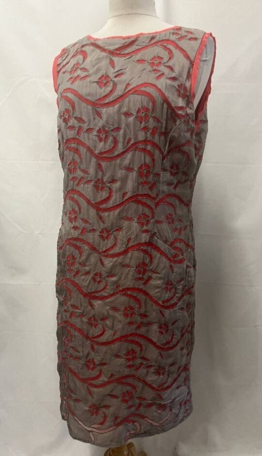 Damsel In A Dress Pure Silk Brocade Shift Dress Grey & Red Size: 18