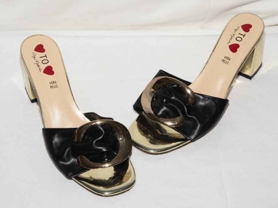 Vera Pelle Gai Mattiolo Block Heel Sandals (size: 7)