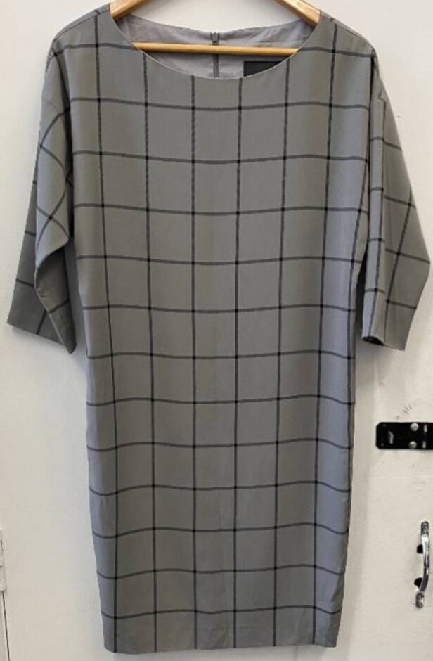 Simple Grid Print Shift Dress Grey/black Size: 34