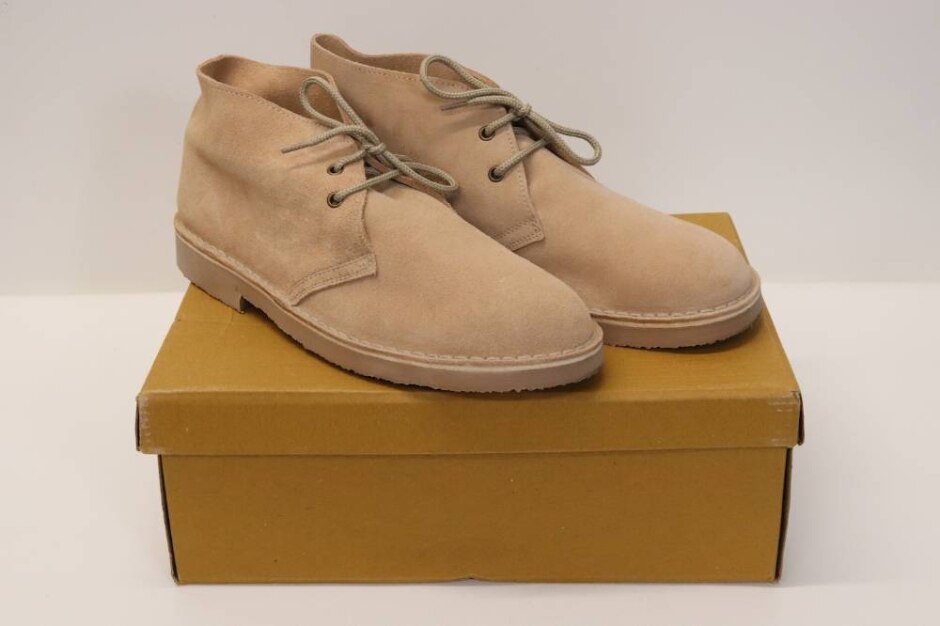 As New Roamers Tan Suede Chukka Boots Size 11 In Original Box