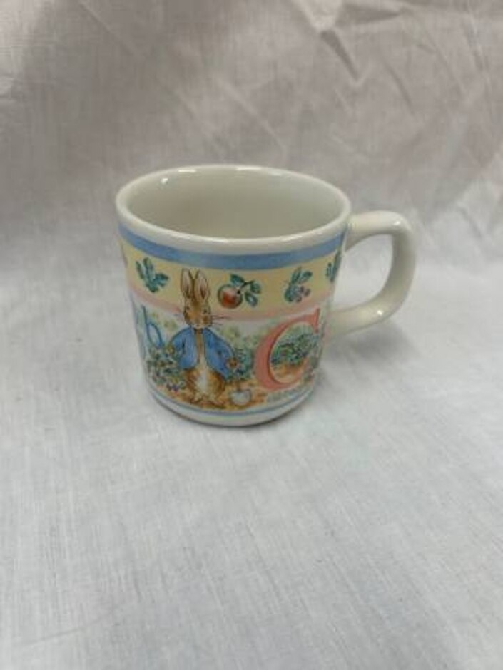 Wedgwood Peter Rabbit Alphabet Mug