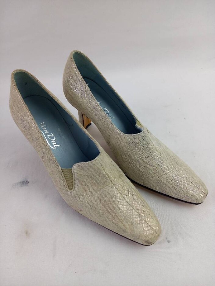 Van Dal Square Toe Fabric Court Heels In Cream And Silver Size 4.5 Used