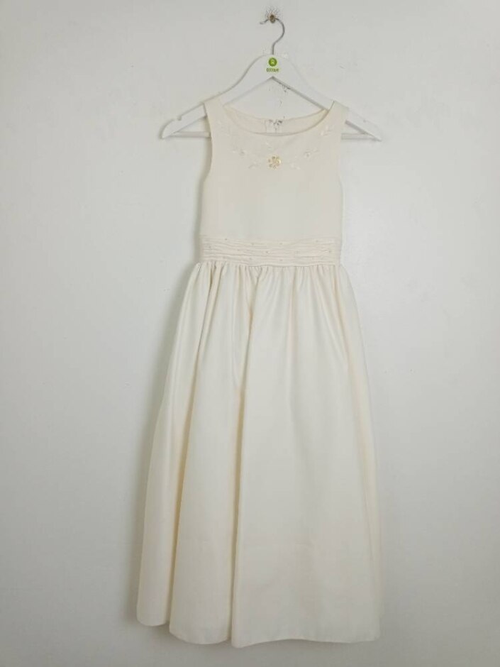 Unbranded Special Occasion Dress Ivory Size: 8 - 9 Years